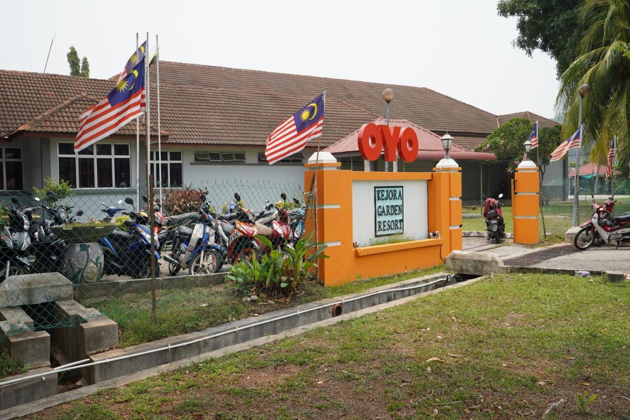 Oyo 44020 Kejora Garden Resort Kampong Pasir Bogak Exteriör bild