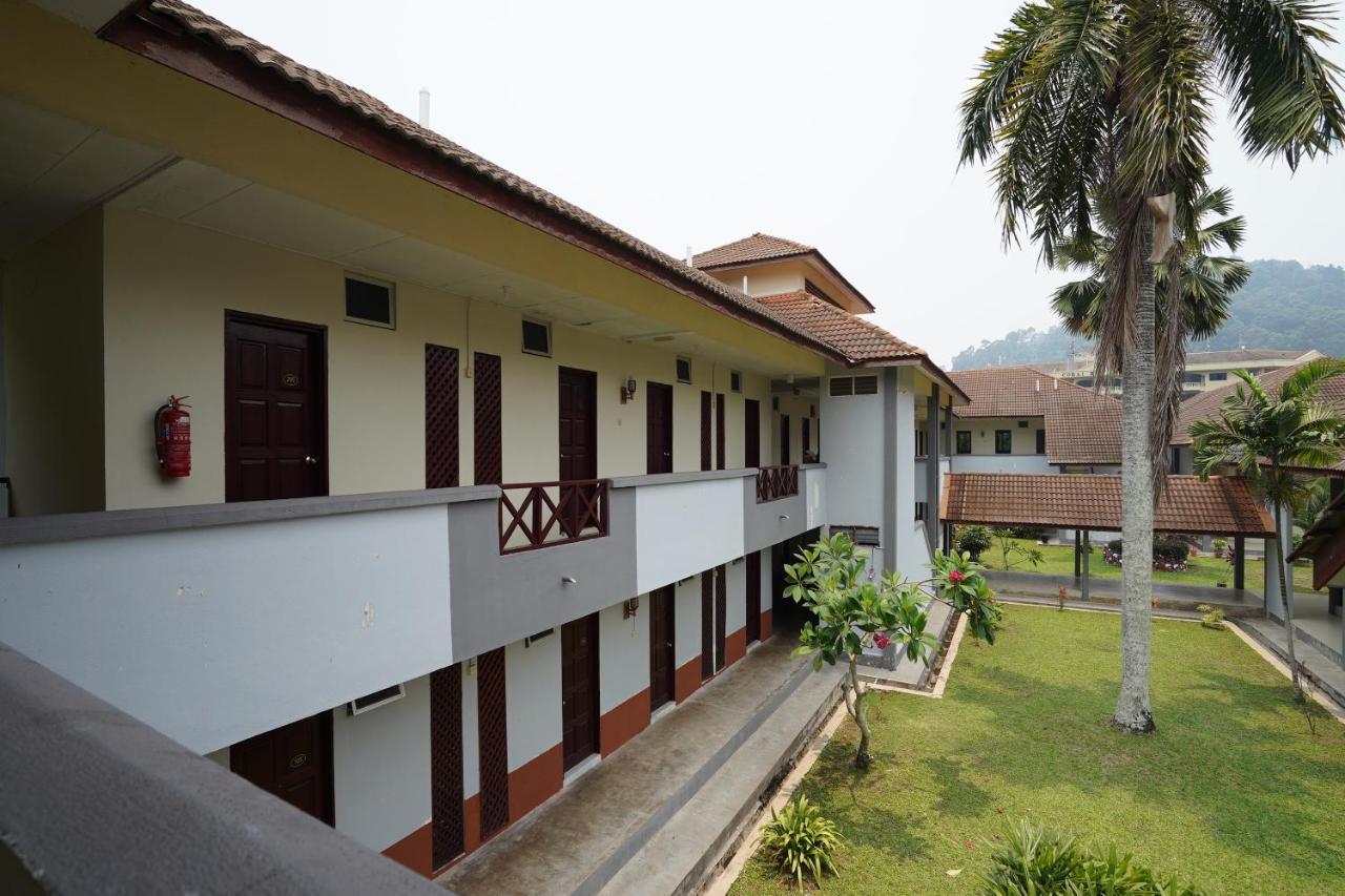 Oyo 44020 Kejora Garden Resort Kampong Pasir Bogak Exteriör bild