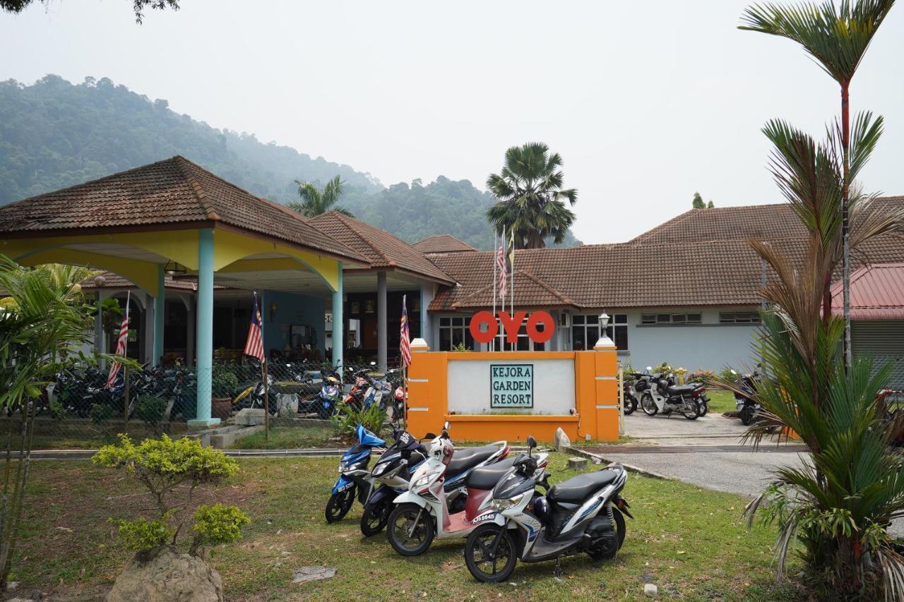 Oyo 44020 Kejora Garden Resort Kampong Pasir Bogak Exteriör bild