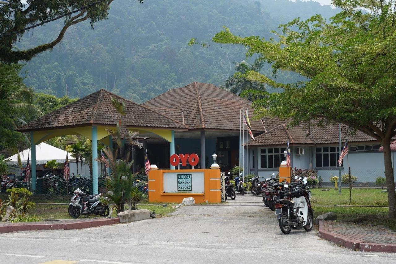 Oyo 44020 Kejora Garden Resort Kampong Pasir Bogak Exteriör bild