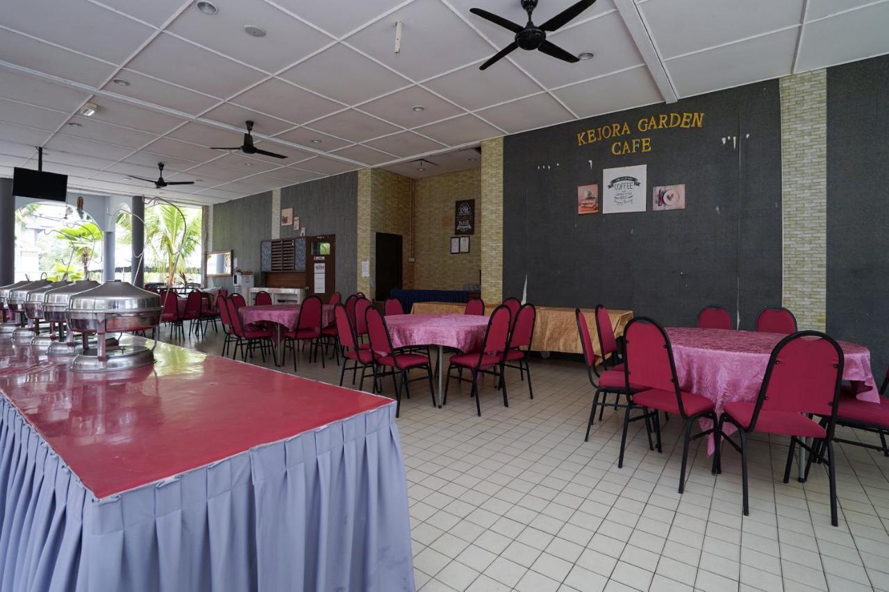 Oyo 44020 Kejora Garden Resort Kampong Pasir Bogak Exteriör bild