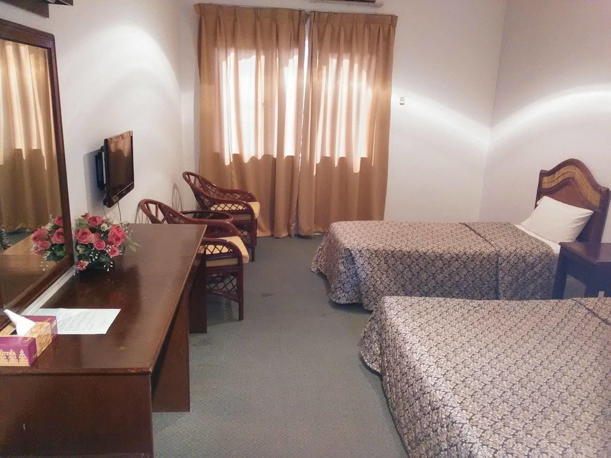 Oyo 44020 Kejora Garden Resort Kampong Pasir Bogak Exteriör bild