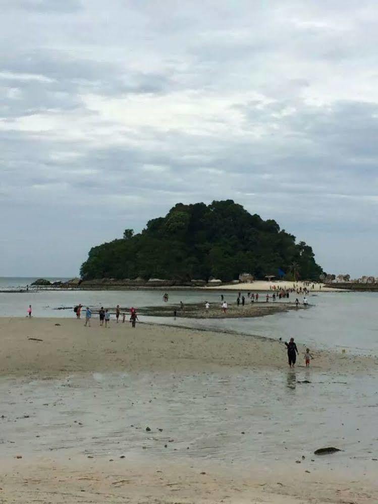 Oyo 44020 Kejora Garden Resort Kampong Pasir Bogak Exteriör bild