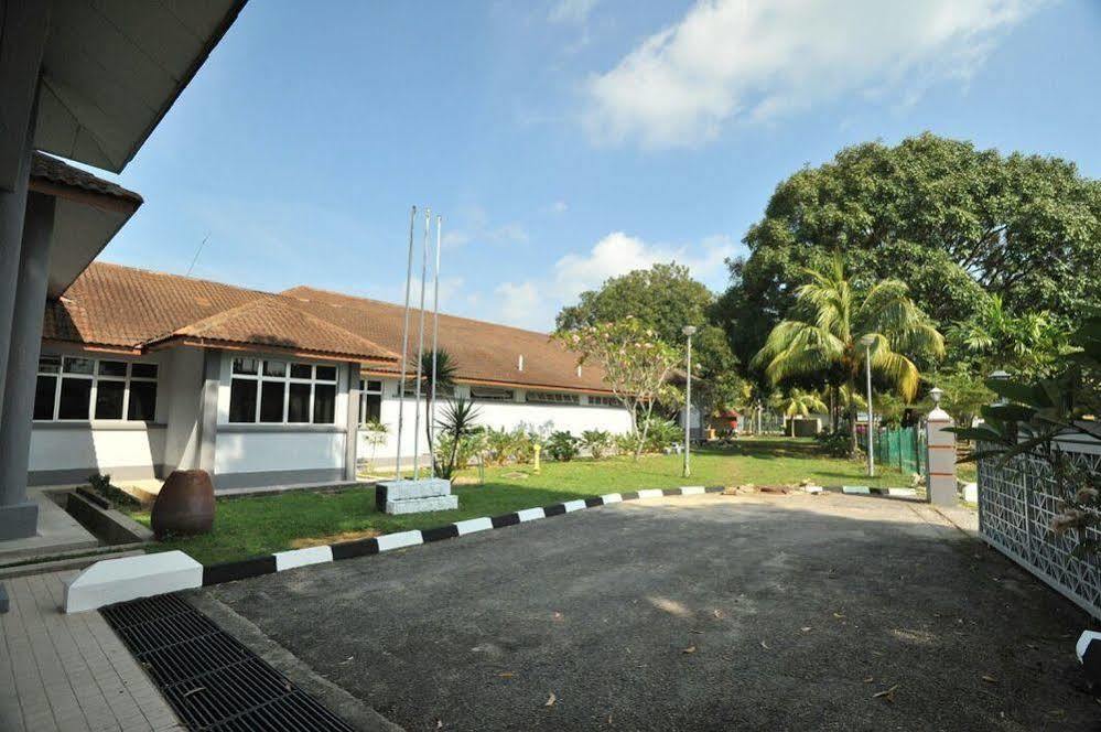Oyo 44020 Kejora Garden Resort Kampong Pasir Bogak Exteriör bild